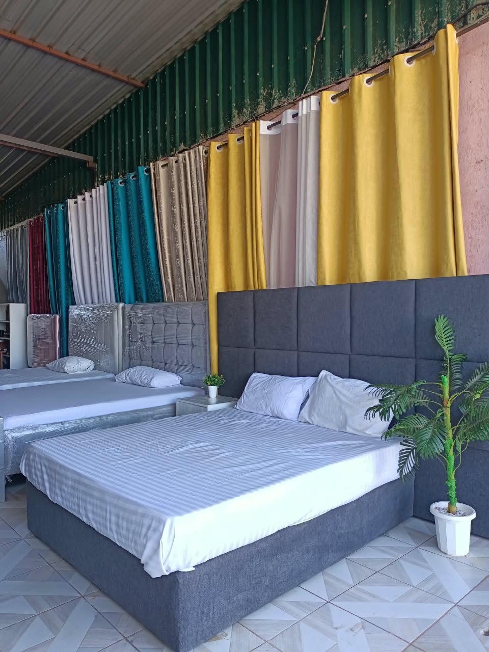Chester Bed With Extended Headbord Design (Queen Size)