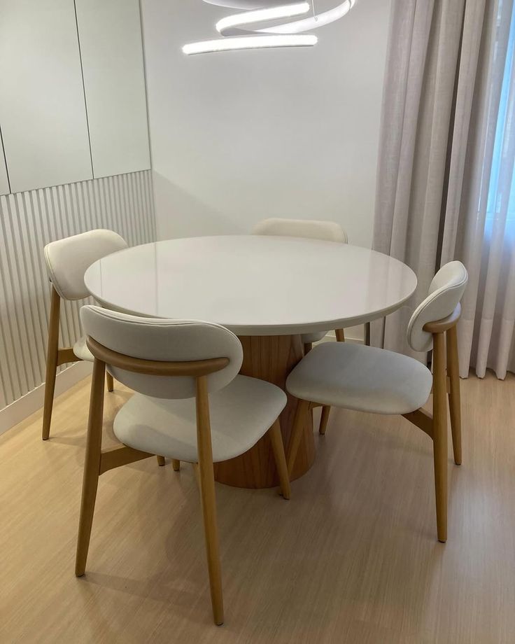 Wooden 4 Seater Dining Table Set Kenya
